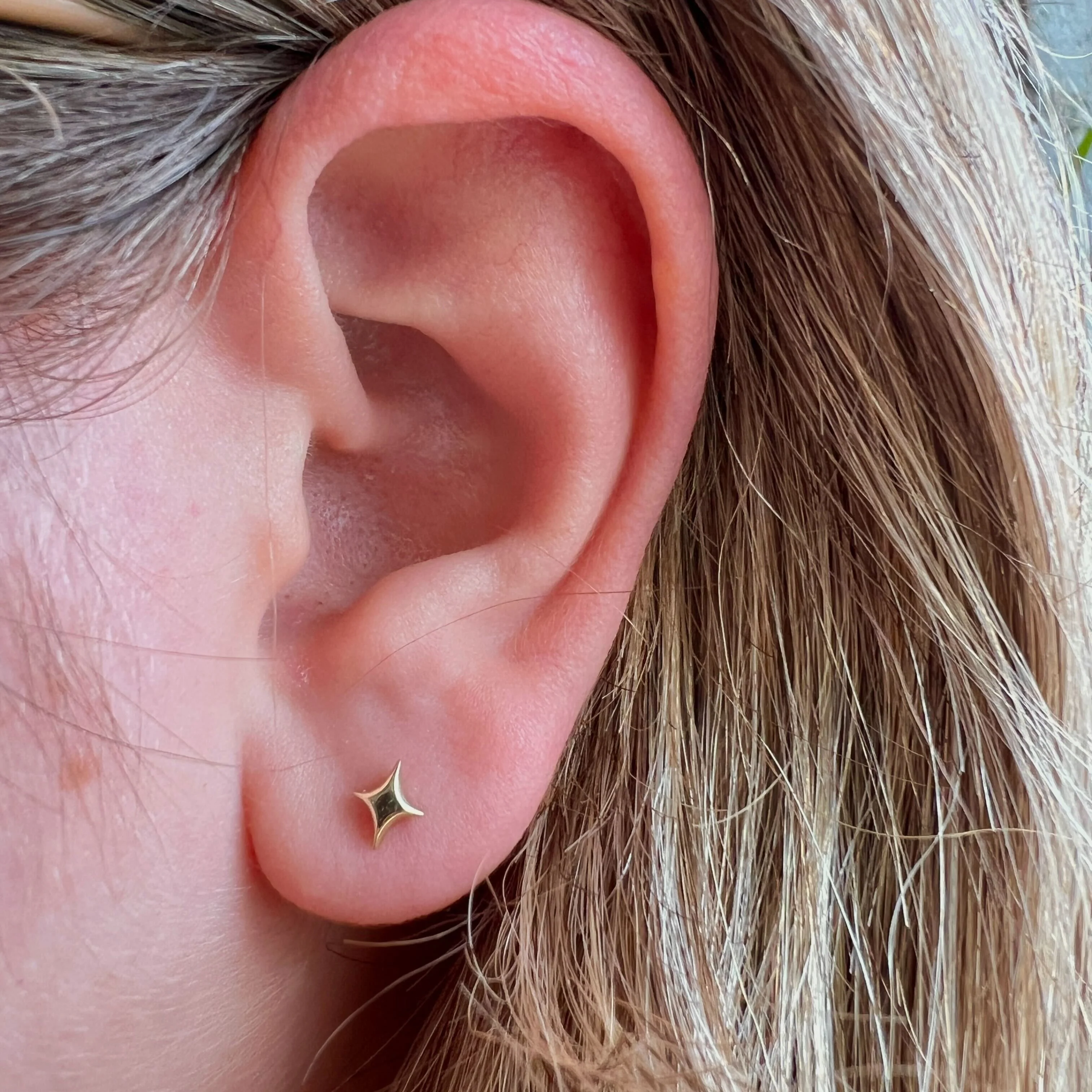Mini Sparkle Single Stud - Image 3