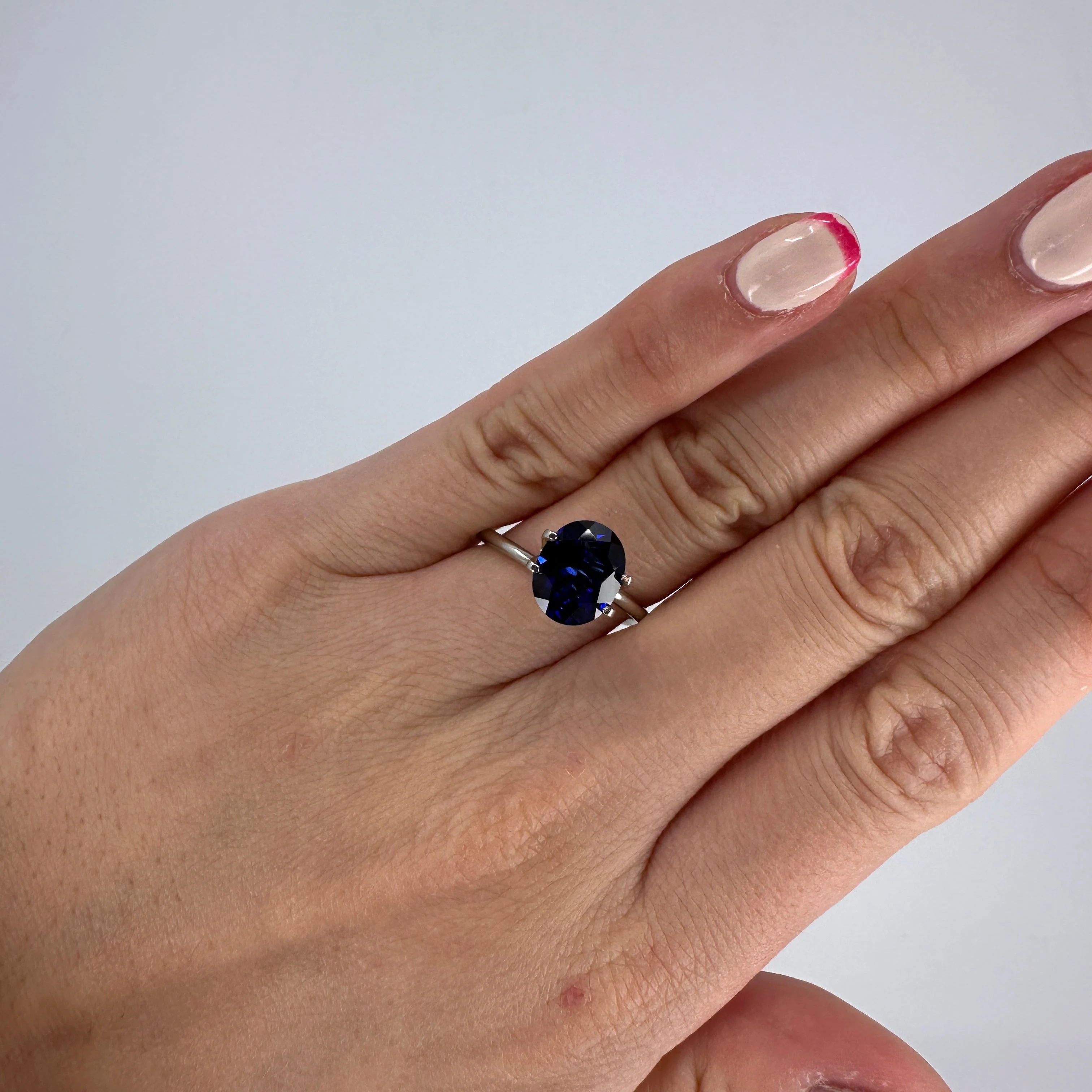 Oval Lab Grown Deep Blue Sapphire - Image 2